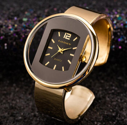 Elegant Ladies Timepieces Modern Designer Bracelet Watch Gold Silver Face Feminine Quartz Fashion Trendy Accessory